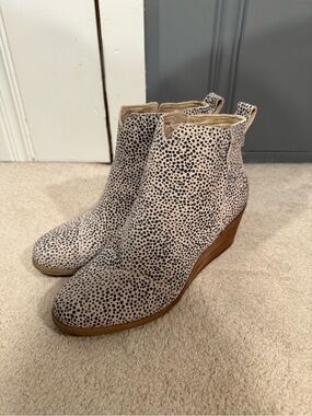 TOMS Majorca Wedge Bootie Animal Print US 9